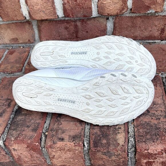 Sketchers White Relaxed Fit Memory Foam - Picture 7 of 7